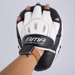 Best Martial Arts / MOOTO USA BMA Curved Focus Glove Mitt